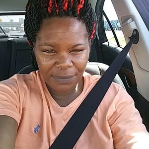 Meet your Posher, Latara